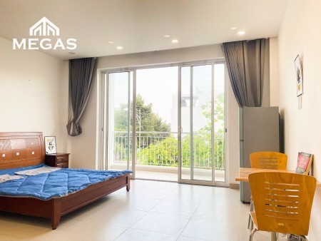 Cho thuê căn hộ full nội thất ngay Nguyễn Thị Định có ban công