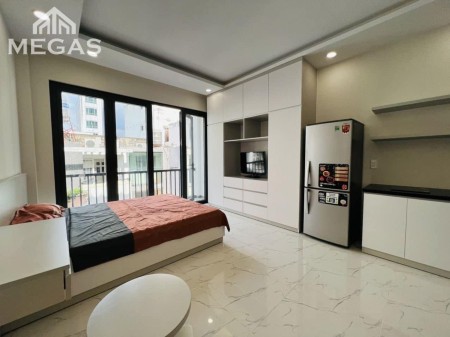 Căn Hộ Cao Cấp Mới Xây Full Nội Thất bancol riêng rộng ngay Dương Quảng Hàm, Emart, Vincom, 35m2, 1 phòng ngủ, 1 toilet