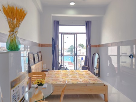 Căn hộ DV mới 100% có bancony Quận 7