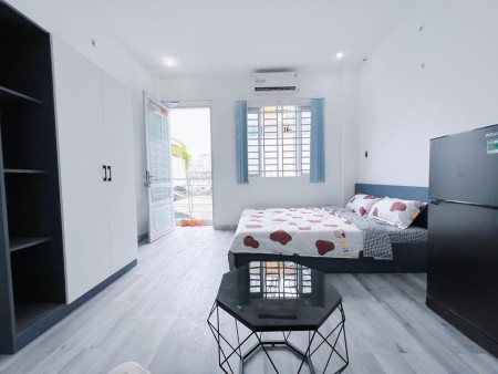 Nhà mới cửa sổ bancon 1 phòng ngủ riêng Khánh Hội Quận 4