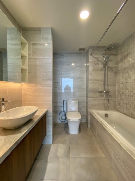 Cho thuê căn hộ 2 Pn 2 Wc dự án Kingdom 101, nội thất cơ bản, có thể dọn vào ở ngay, giá 16 tr/tháng