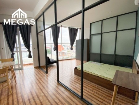 Căn hộ 1pn full nt có ban công mặt tiền đường Nguyễn Thị Định Q2