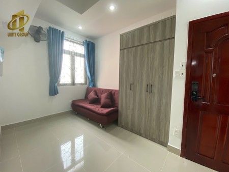 Căn duplex gần đại học Luật, cửa sổ, đủ nội thất, rộng rãi ở Quận 4