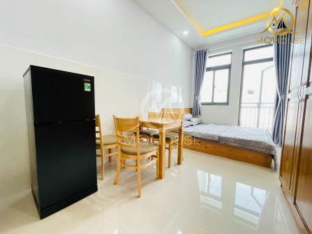 Cho thuê căn hộ bancol cửa sổ full nội thất, mới 100% sang trọng, yên tĩnh gần Emart Gò Vấp