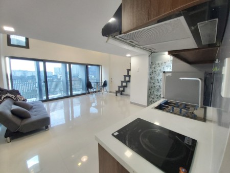 Căn hộ ban công duplex đủ nội thất, phòng rộng thoáng ở Huỳnh Tấn Phát  Q7