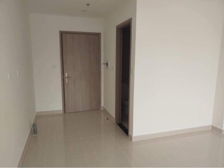 Cho thuê gấp chung cư Vinhomes Smart City, studio, 30m2, đồ cơ bản giá 5.5 triệu/ tháng