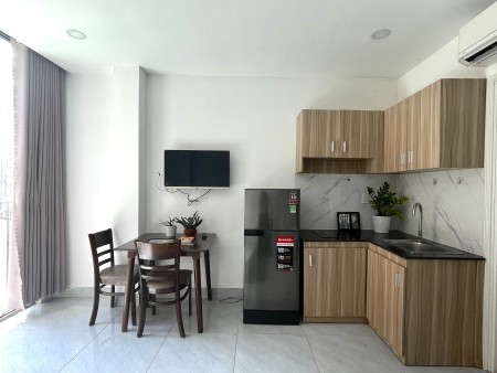 Căn hộ Ban công Full nội thất ngay Phan Văn Trị Bình Thạnh