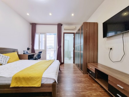 quận 1 - căn hộ dịch vụ ngay Nhà Thờ Đức Bà - giảm ngay 1 triệu cho khách hàng