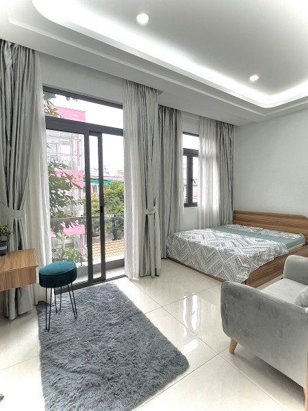 Căn hộ studio ban công full nội thất Quận Phú Nhuận, 40m2, 1 phòng ngủ, 1 toilet