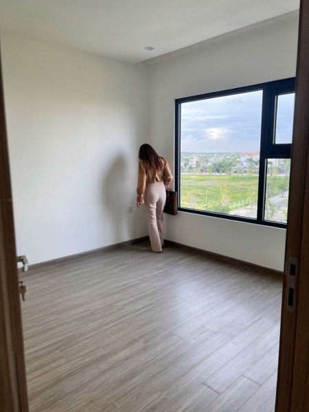 Chủ nhà cần cho thuê nhanh căn hộ 1PN+,nhà mới giá thuê: 4.5 triệu/tháng. LH: 0903686010 Hằng