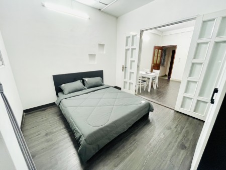 Siêu Phầm Balcon máy giặt riêng ngay gần ngã 4 hàng Xanh