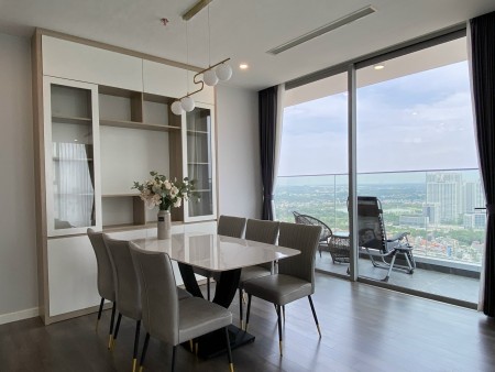 Cho Thuê căn hộ Hoa Hậu Góc Kính, Ban công rộng, 142m2 ở The Nine, 3PN, Full Option, có Slot Oto