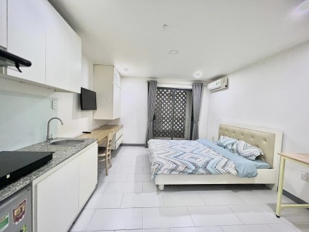 Cho thuê căn hộ full nội thất ở trung tâm Quận Tân Bình, giờ tự do