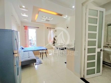 Cho thuê căn hộ Studio ban công máy giặt riêng ngay Đầm Sen