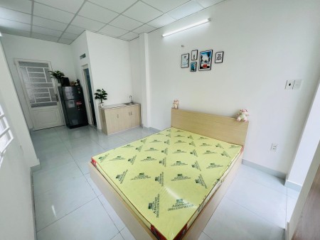 CHDV ban công siêu mát full nội thất khu Phan Xích Long giáp Q1, Bình Thạnh