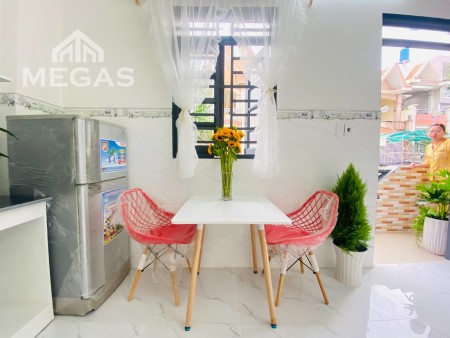 Cho thuê Căn Hộ Studio Có Ban Công - Mới 100% Đối Diện Etown 2 Full NT