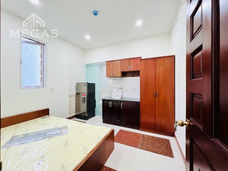 Căn hộ full nội thất đường Thành Thái Quận 10