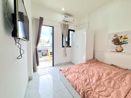 Cho thuê cặn hộ quận 1 ban công lớn full nội thất