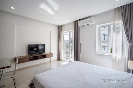 Cho thuê căn hộ 1 pn, 45m2, ban công full nội thất máy giặt riêng cao cấp tại Thảo Điền, quận 2, 45m2, 1 phòng ngủ, 1 toilet