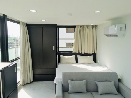 Cho thuê CHDV đường Nguyễn Thông quận 3 ban công lớn