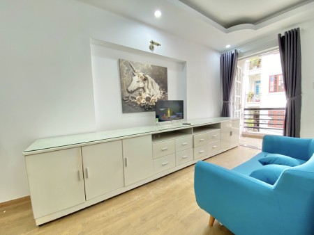 Cho thuê căn hộ dịch vụ siêu đẹp 2pn, ban công lớn tại Bình Thạnh