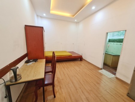 Căn hộ 1 pn, 1 wc, bếp tách riêng giá rẻ, dt 35m2. Hifriendz hỗ trợ cọc