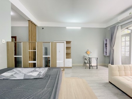 CHO THUÊ CĂN HỘ ĐẸP - BAN CÔNG - CÂY XANH - YÊN TĨNH - FULL TIỆN ÍCH MẶT TIỀN BỜ KÈ QUẬN 3