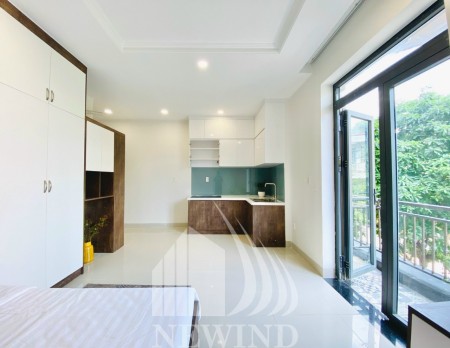 Căn Hộ Dịch Vụ Mới Xây Full Nội Thất_Ban Công Quận 7