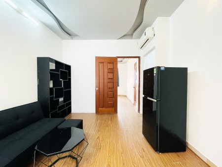 Căn hộ 1 pn 2 cửa sổ lớn gần công viên Lê Thị Riêng Quận 10