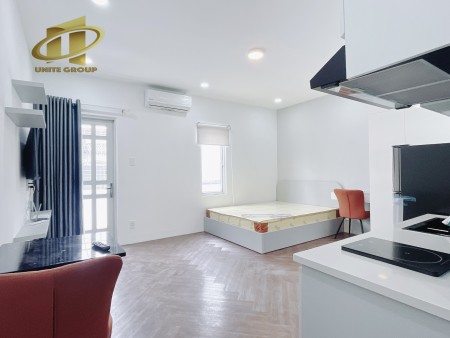 Căn Hộ Dịch Vụ MiNi Ban Công ngay Tại Vincom Quận 7