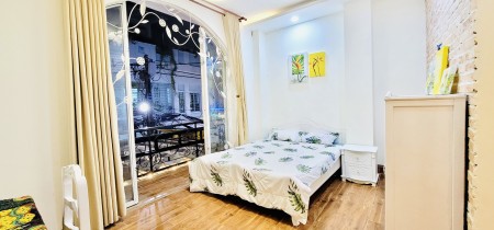 Cho thuê căn hộ ban công quận Tân Bình, hẻm xe hơi, thang máy, ban công, full nt chỉ 7tr2/tháng