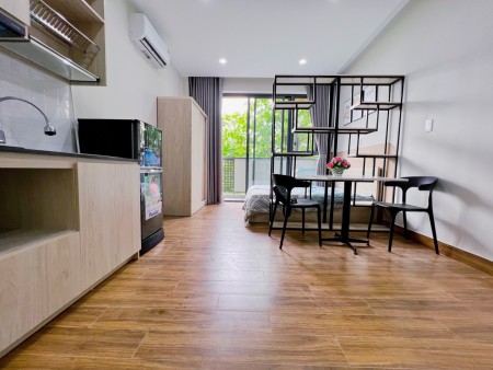Cho thuê căn hộ ban công - máy giặt riêng đối diện Etown Cộng Hoà, 30m2, 1 phòng ngủ, 1 toilet