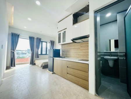 Cho thuê căn hộ ban công mới full nội thất, có ban công, thang máy, giá 9tr/tháng, 35m2, 1 phòng ngủ, 1 toilet