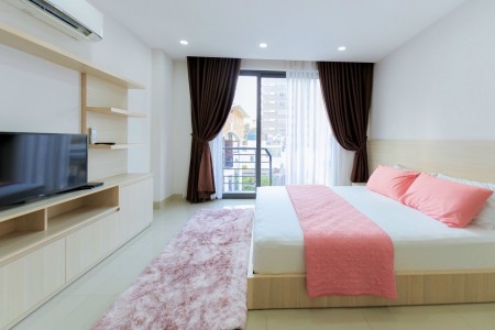 Cho thuê căn hộ mini dạng studio ban công có vách ngăn bếp Trần Đình Xu Quận 1