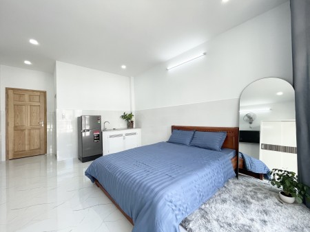 Căn hộ studio 1 pn có bancon, cửa sổ to, full nội thất ngay Vincom, Lotte quận 7, giá 7tr, dt 40m2