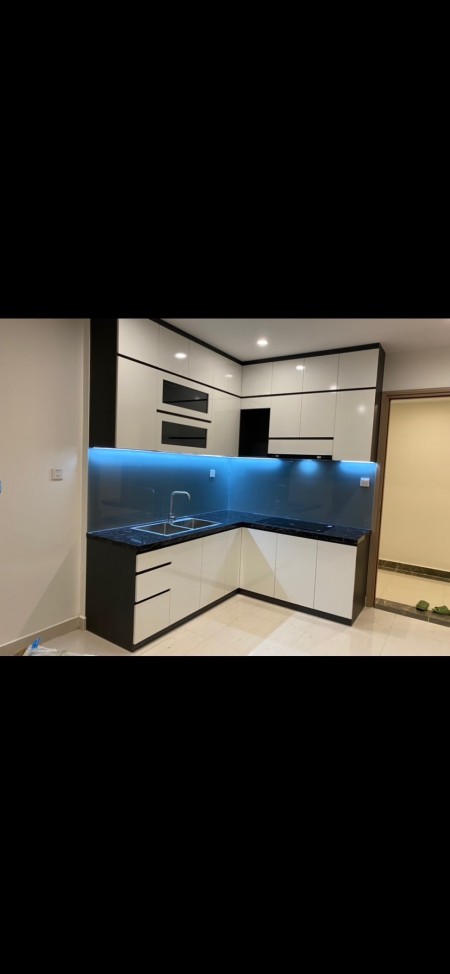 Căn hộ 1 pn tại Vinhomes quận 9, có bếp và rè, cửa sổ thoáng mát, giá 5tr7, diện tích rộng 47m2, 47m2, 1 phòng ngủ, 1 toilet