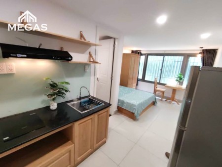 Cho thuê căn hộ full nội thất, cửa sổ lớn ngay Thảo Điền, giá rẻ chỉ 7 triệu, diện tích 35m2