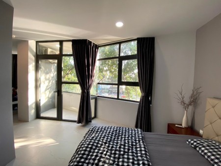 Căn Hộ Cao Cấp Ban Công Mặt Tiền Trường Sa Q3