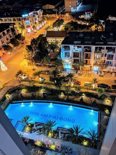 Cho thuê căn hộ Him Lam PHú Đông view hồ bơi 67m2 2PN 2WC. Dương 0906388825 ở ngay