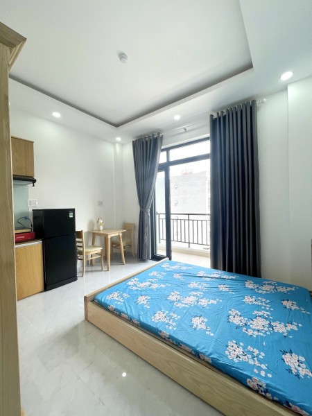 Phòng ban công sát Đồng Văn Cống siêu ưu đãi - giá chỉ từ 5 triệu - dt rộng 27m2 - 1 pn 1 wc