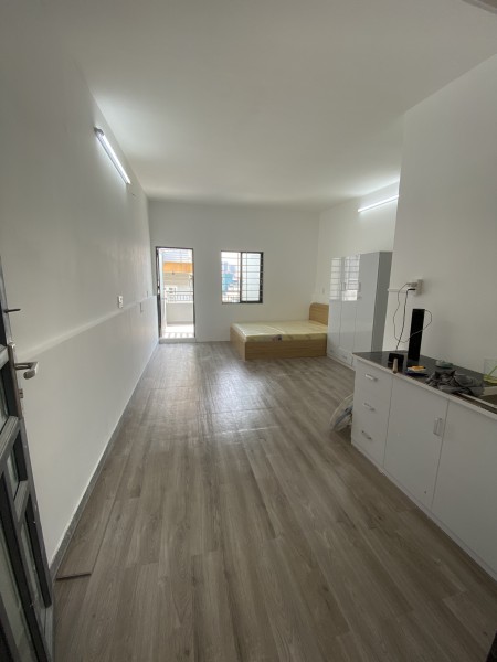 Cho thuê căn hộ Studio, ban công riêng, đầy đủ nội thất tại Quận 4, diện tích 35m2, giá 7tr2