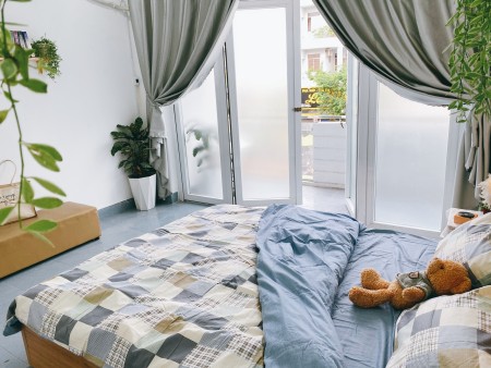 Căn hộ dịch vụ 1 pn siêu xinh ban công thoáng mát sát quận 1