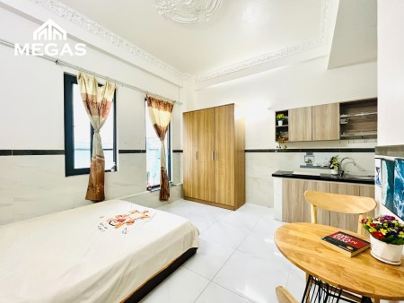 Căn hộ cao cấp mới 100% - full nội thất - 35m2 - cửa sổ lớn - ngay công viên phần mềm Quang Trung