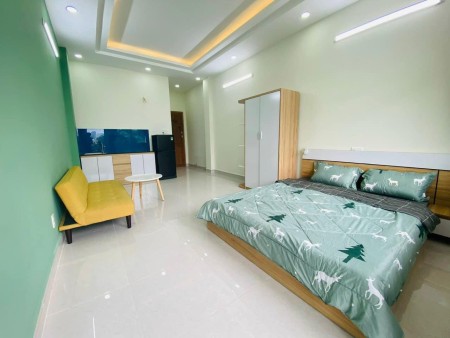 Căn hộ Dịch vụ Cityland Parkhill - 5tr -có thang máy, máy lạnh, ban công