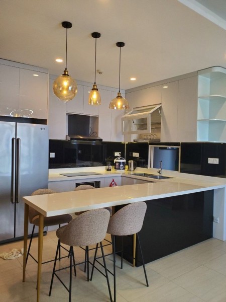 Cho thuê căn hộ giá tốt 2 pn Đảo Kim Cương 90m2 view hồ bơi, full nội thất, giá 23 tr/th