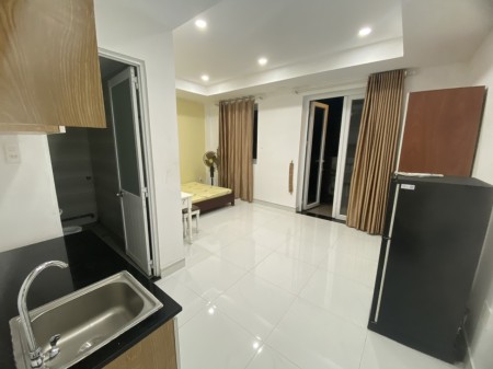Studio - Full nội thất tại đường Nguyễn Trãi, Q1