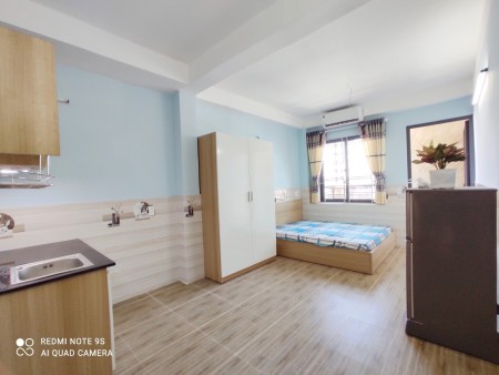 Cho thuê phòng bancol có máy giặt riêng ngay ngã tư bốn xã