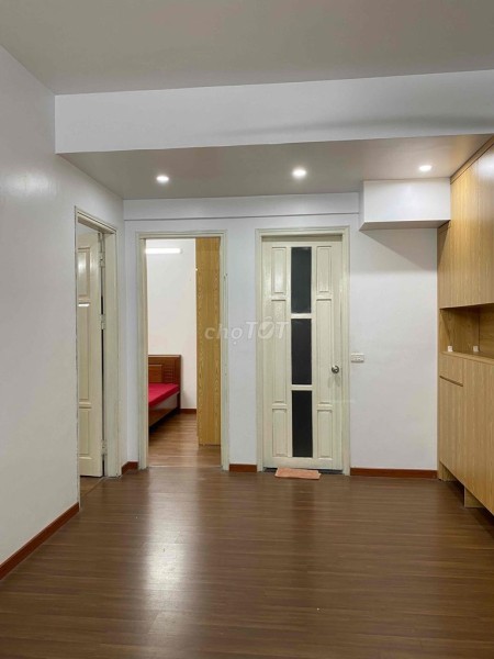 Chính chủ cho thuê căn hộ diện tích 78m2 tại tòa nhà Hoàng Sâm - Nghĩa Đô, 2 pn rộng - thoáng, 78m2, 2 phòng ngủ, 2 toilet