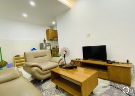 Căn hộ cao cấp 2 phòng ngủ full nội thất ngay sân bay