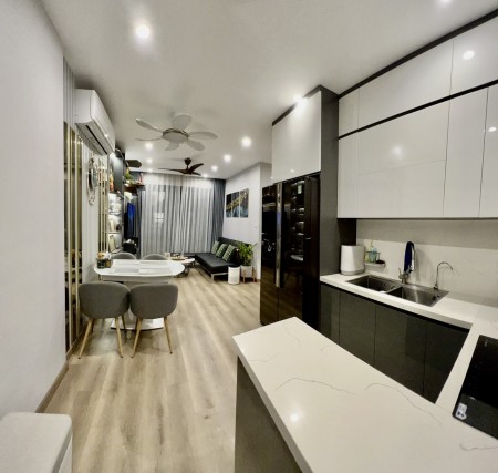 Chính chủ cho thuê căn 2 ngủ full đồ gía 9 triệu. LH 0347581311